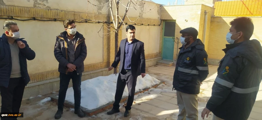 گزارش تصویری از بازدید مهندس ناظرشرکت توزیع برق استان خراسان رضوی از روند نیروگاه خورشیدی دانشکده فنی شهید رجایی قوچان 2