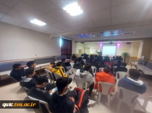 اولین سمینار علمی "تلفن و اینترنت، از Dialup و ADSL تا فیبرنوری و FTTH " در آموزشکده فنی شهید رجای قوچان برگزار شد. 2