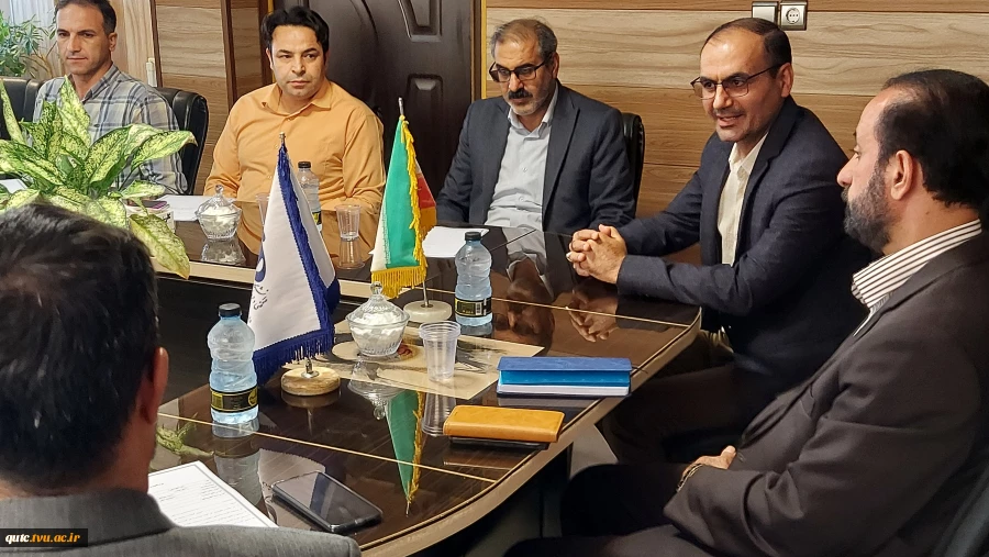با حضور در آموزشکده فنی شهید رجایی قوچان صورت گرفت:
دیدار وگفتگوی صمیمی دکتراعتصامیان، مدیرکل محترم حراست دانشگاه فنی وحرفه ای کشور از آموزشکده فنی شهید رجایی قوچان 16