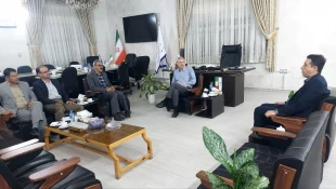 دیدار مهندس شادمان باهمراهی جمعی از همکاران آموزشکده قوچان بافرماندار محترم شهرستان قوچان 6
