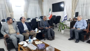 دیدار مهندس شادمان باهمراهی جمعی از همکاران آموزشکده قوچان بافرماندار محترم شهرستان قوچان 7