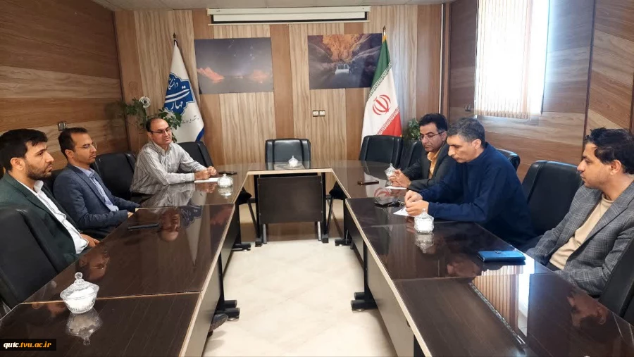 برگزاری جلسه آموزش آزاد با حضور معاون آموزشی 2