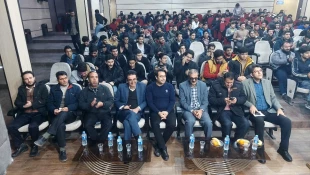 به مناسبت گرامیداشت ۱۶ آذرماه، 15