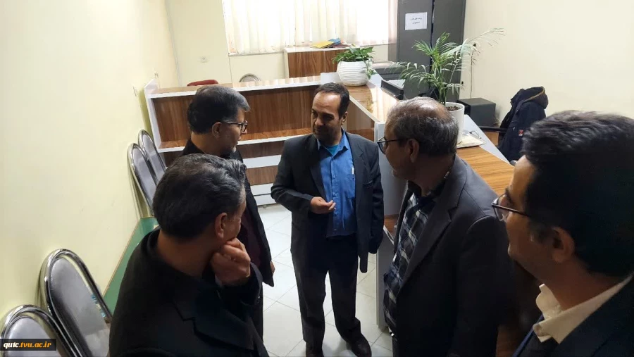 دیدار گرم و صمیمانه رئیس دانشگاه با کارکنان آموزشکده قوچان

 5