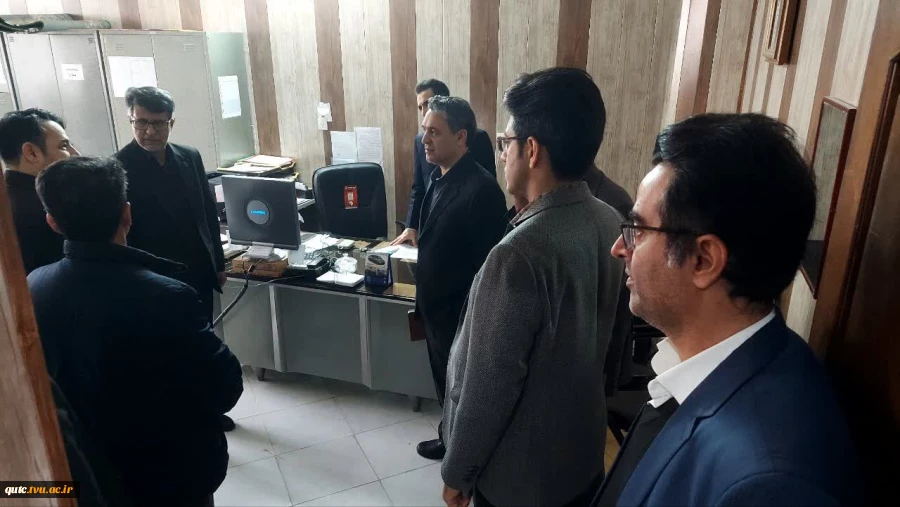 دیدار گرم و صمیمانه رئیس دانشگاه با کارکنان آموزشکده قوچان

 9