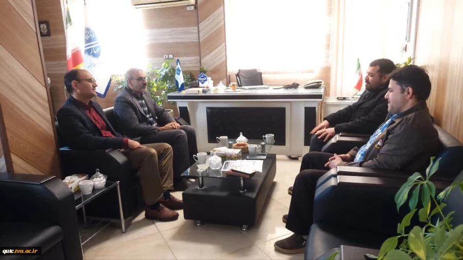 نشست مشترک مدیریت صندوق کارآفرینی امیدقوچان با سرپرست دانشگاه ملی مهارت-آموزشکده قوچان 5