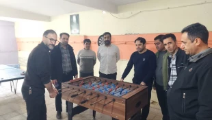 جشنواره ورزشی زمستانی کارکنان دانشگاه با حضور پرشور همکاران دانشکده قوچان برگزار شد.
 2
