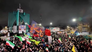 اجتماع با شکوه مردمی بیعت با رهبر سوم انقلاب اسلامی در شهرستان قوچان برگزار شد 3