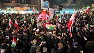 وداع باشکوه پیکر ناوسروان شهید احمد قدرتیان باحضورجمعی ازاساتیدفرهیخته وکارکنان محترم دانشکده ملی مهارت قوچان درمیدان امام خمینی(ره) قوچان  انجام شد