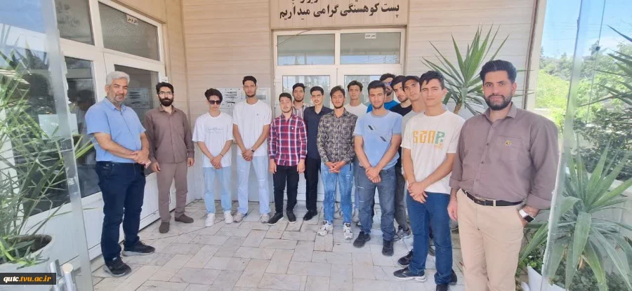 بازدید دانشجویان رشته برق آموزشکده قوچان از پست برق کوهسنگی  2
