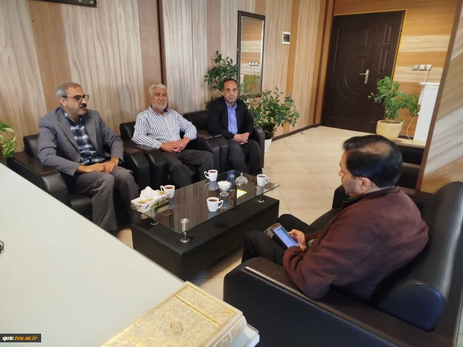 حضورجمعی ازهمکاران بسیج حوزه ادارات و کارمندان شهرستان قوچان در پایگاه بسیج شهید رجایی آموزشکده قوچان، 2
