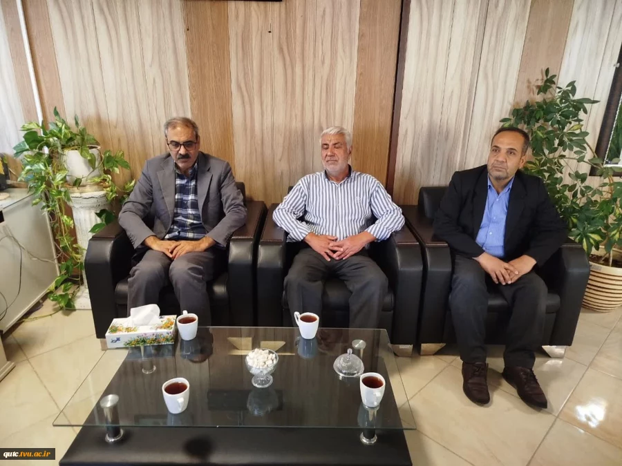 حضورجمعی ازهمکاران بسیج حوزه ادارات و کارمندان شهرستان قوچان در پایگاه بسیج شهید رجایی آموزشکده قوچان، 3
