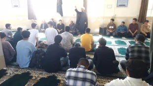 در راستای بزرگداشت آغاز سال تحصیلی جدید، مراسم اهتزاز پرچم همزمان با اقامه نماز ظهر و عصر در ساختمان شهید سلیمانی آموزشکده قوچان برگزار شد.  7